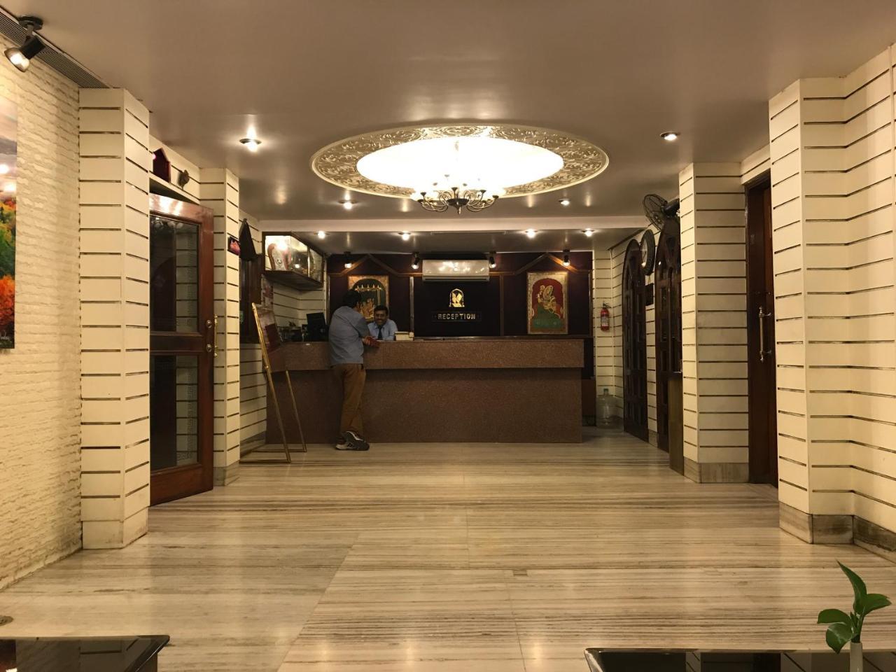 Oyo 15359 Hotel Kachandeep Džajpur Exteriér fotografie